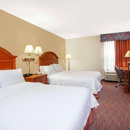Ramada By Wyndham Orlando Florida Mall Екстериор снимка