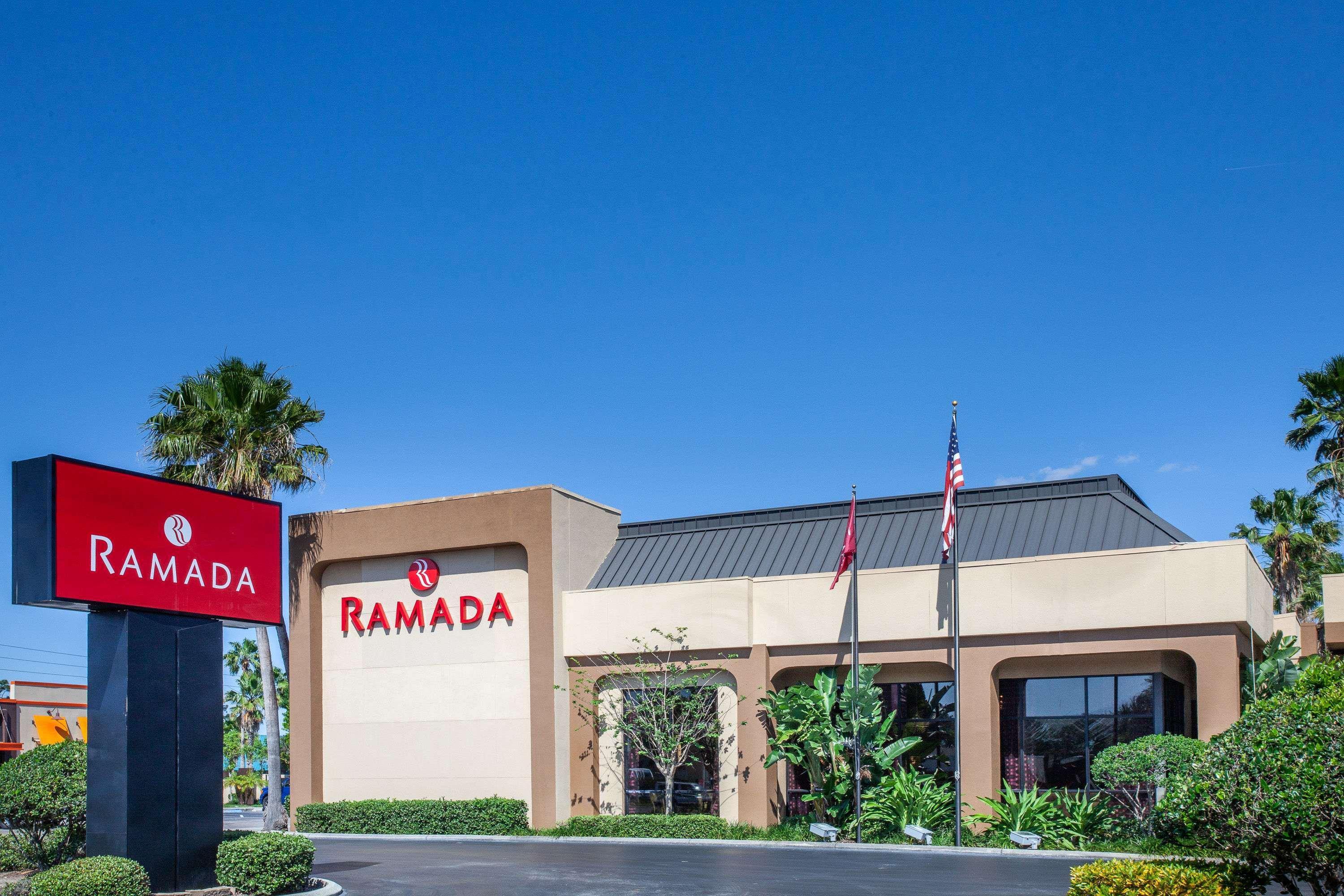 Ramada By Wyndham Orlando Florida Mall Екстериор снимка