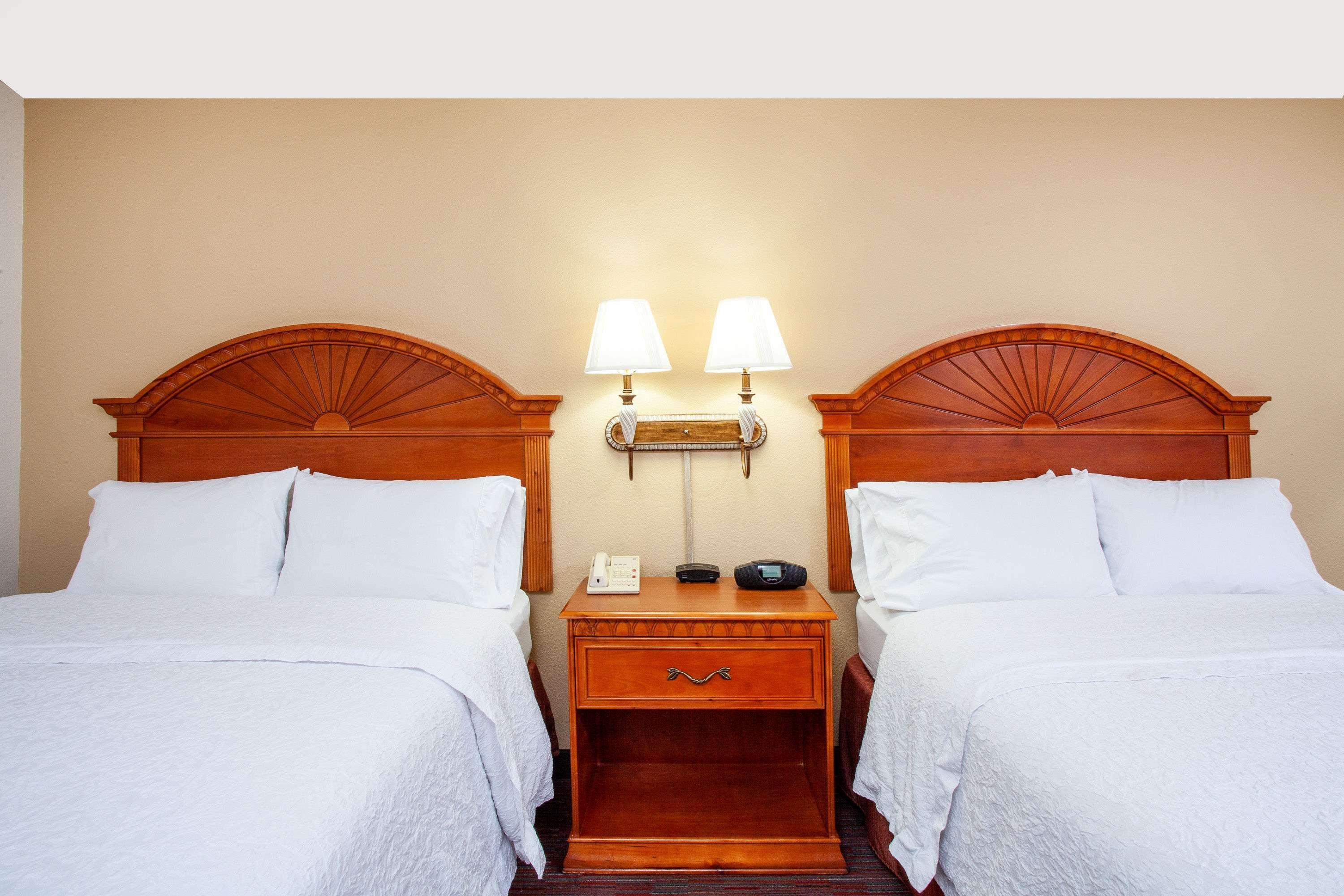 Ramada By Wyndham Orlando Florida Mall Екстериор снимка