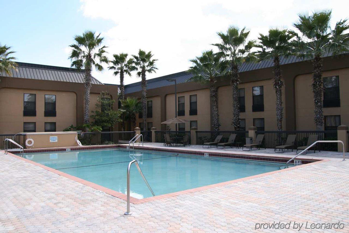 Ramada By Wyndham Orlando Florida Mall Екстериор снимка