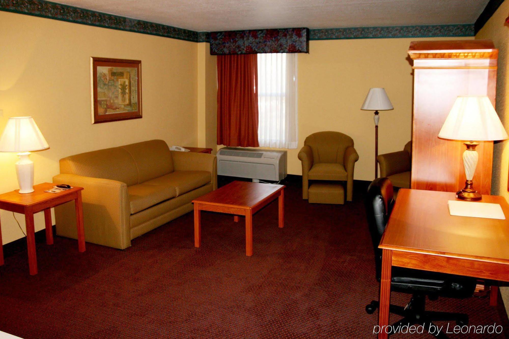 Ramada By Wyndham Orlando Florida Mall Екстериор снимка