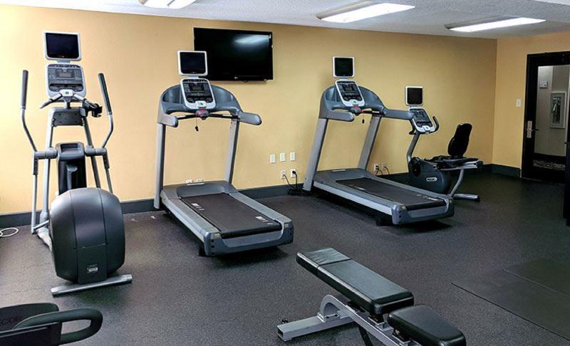 Ramada By Wyndham Orlando Florida Mall Екстериор снимка