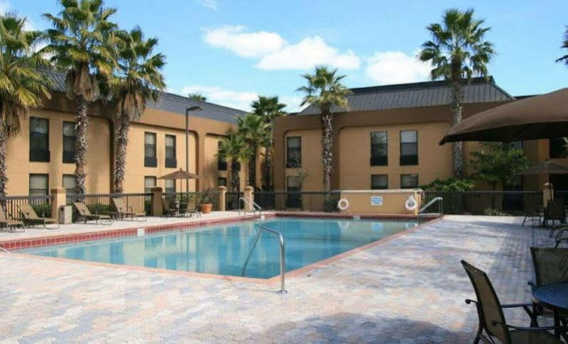 Ramada By Wyndham Orlando Florida Mall Екстериор снимка